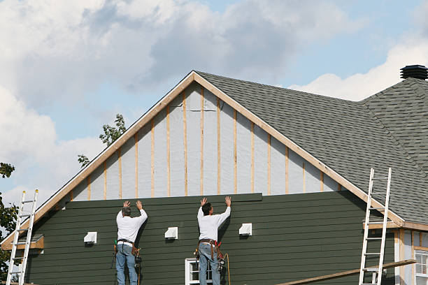 Professional Siding technician working in South Salem, OH
